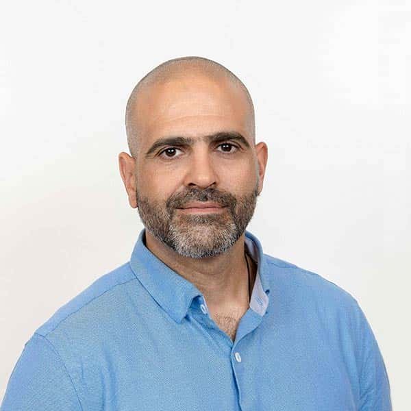 Beth Juliana · הצוות