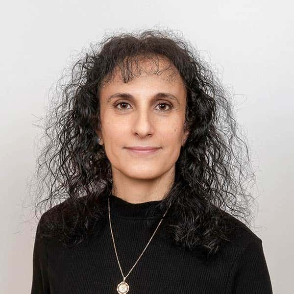 Beth Juliana · הצוות